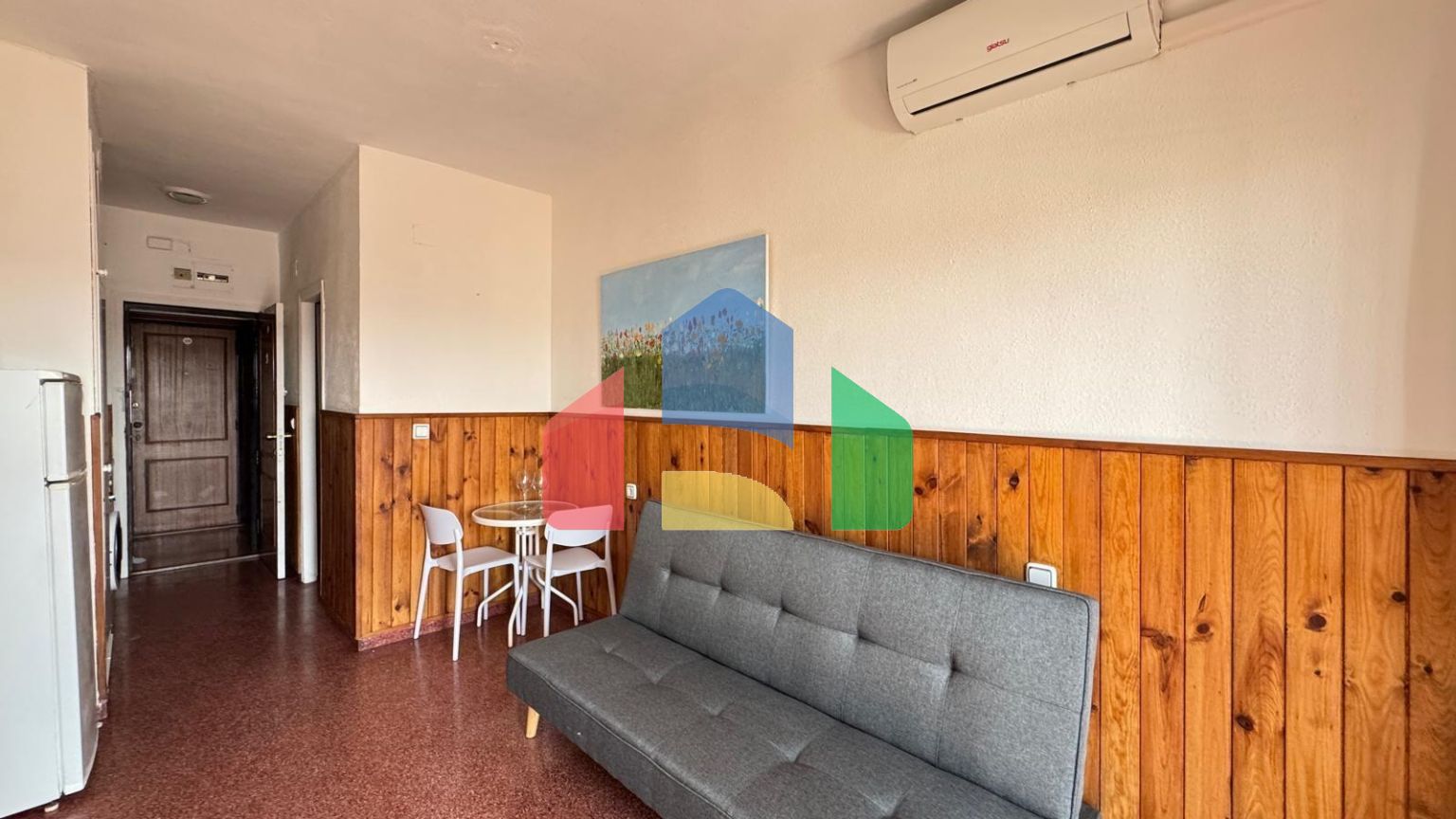 СТУДИЯ В 250 МЕТРАХ ОТ ПЛЯЖА ЛОС ЛОКОС С ПЛОЩАДЪЮ 27 М2. ИДЕАЛЬНО ПОД СДАЧУ.