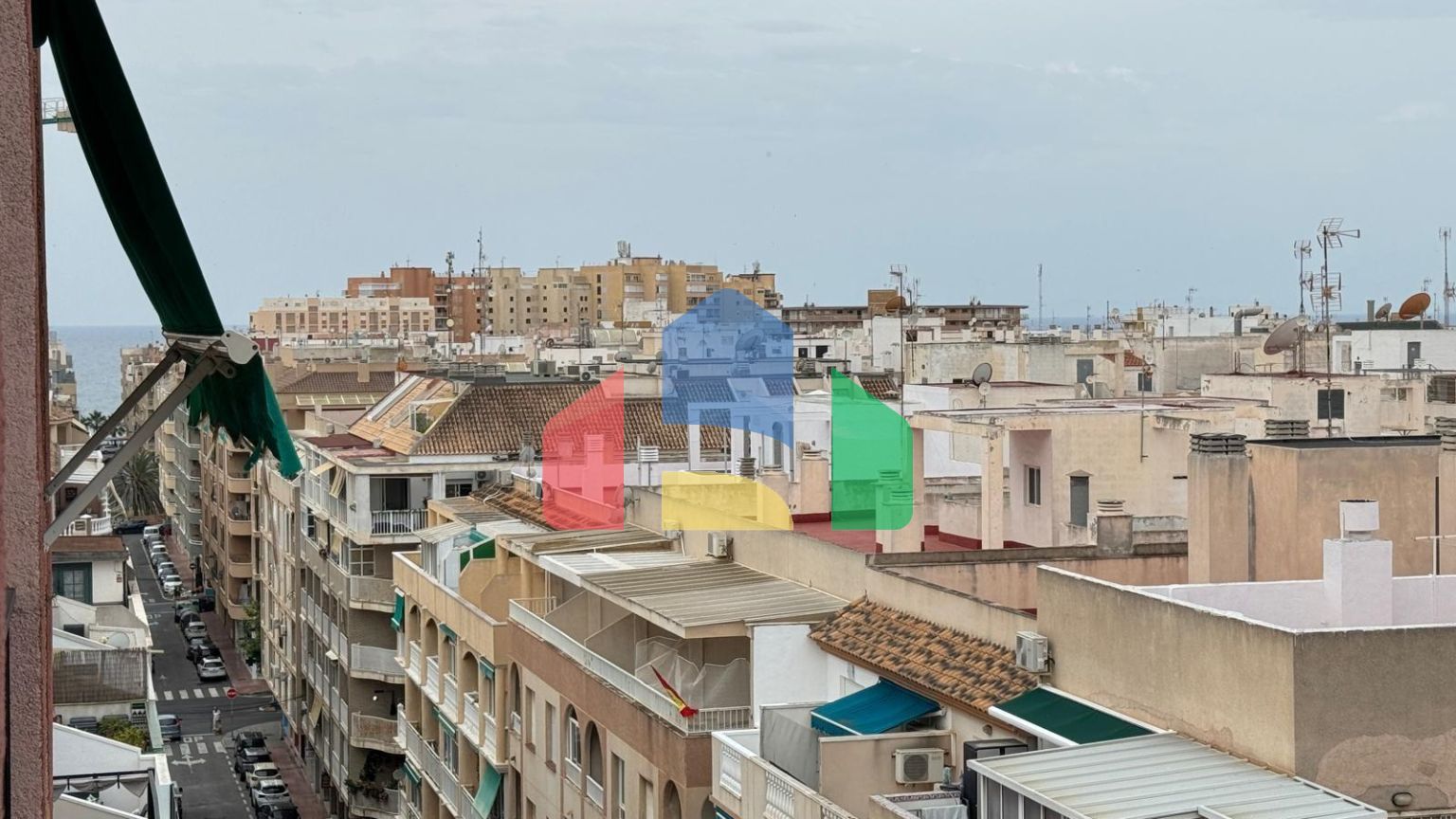 СТУДИЯ В 250 МЕТРАХ ОТ ПЛЯЖА ЛОС ЛОКОС С ПЛОЩАДЪЮ 27 М2. ИДЕАЛЬНО ПОД СДАЧУ.