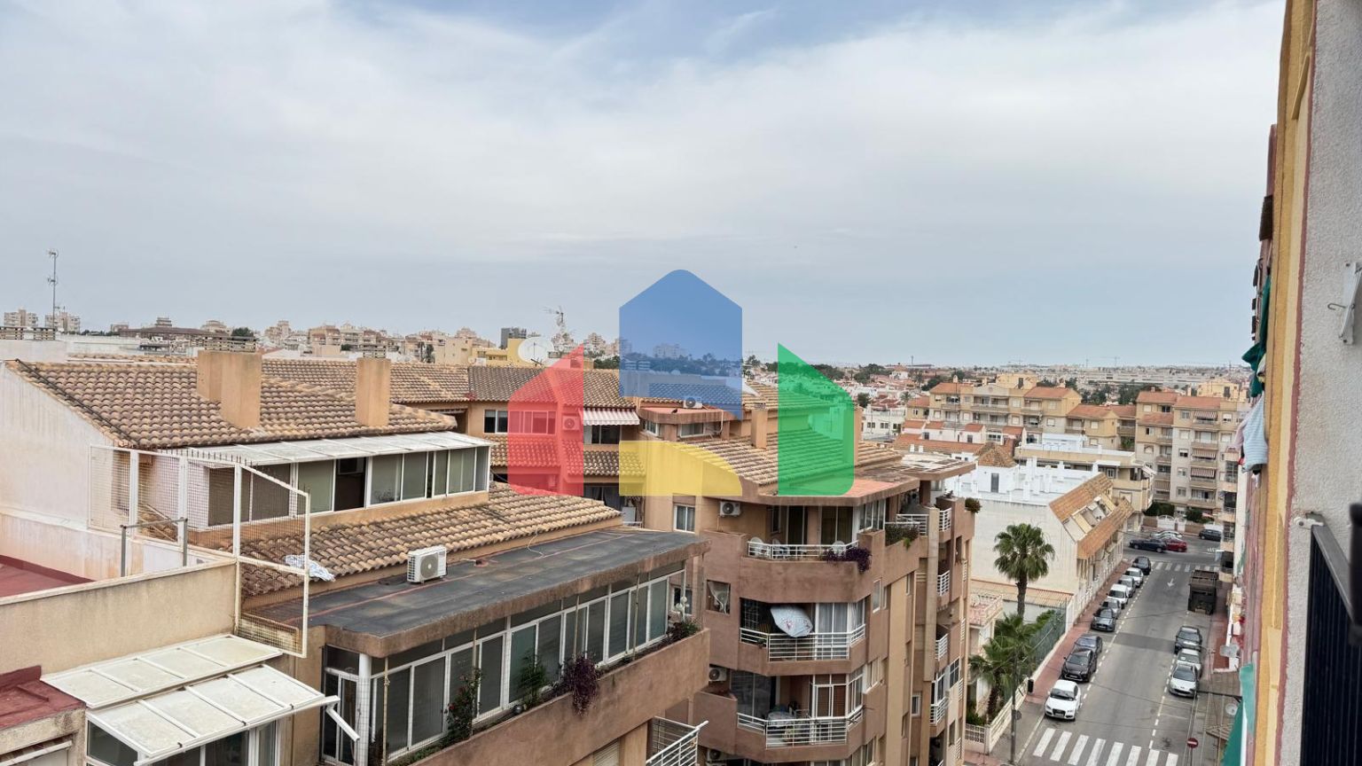 СТУДИЯ В 250 МЕТРАХ ОТ ПЛЯЖА ЛОС ЛОКОС С ПЛОЩАДЪЮ 27 М2. ИДЕАЛЬНО ПОД СДАЧУ.