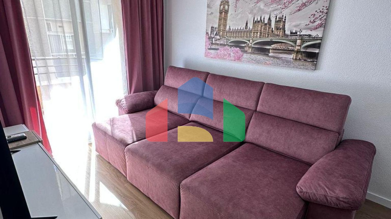 родаётся aпартамент в Торревьехе в районе Playa Del Cura!