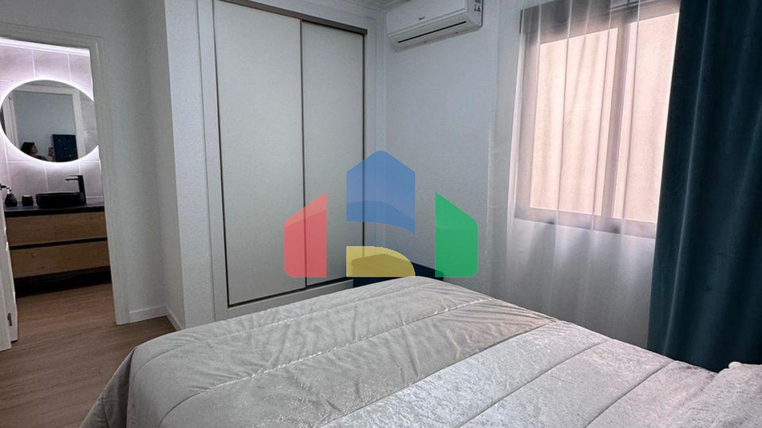 родаётся aпартамент в Торревьехе в районе Playa Del Cura!