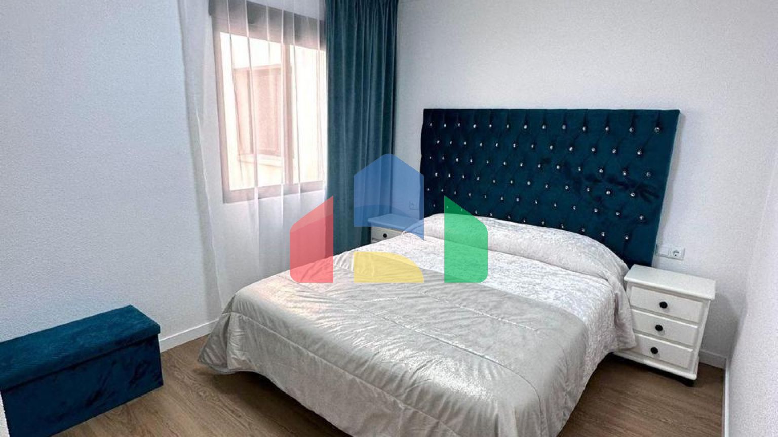 родаётся aпартамент в Торревьехе в районе Playa Del Cura!