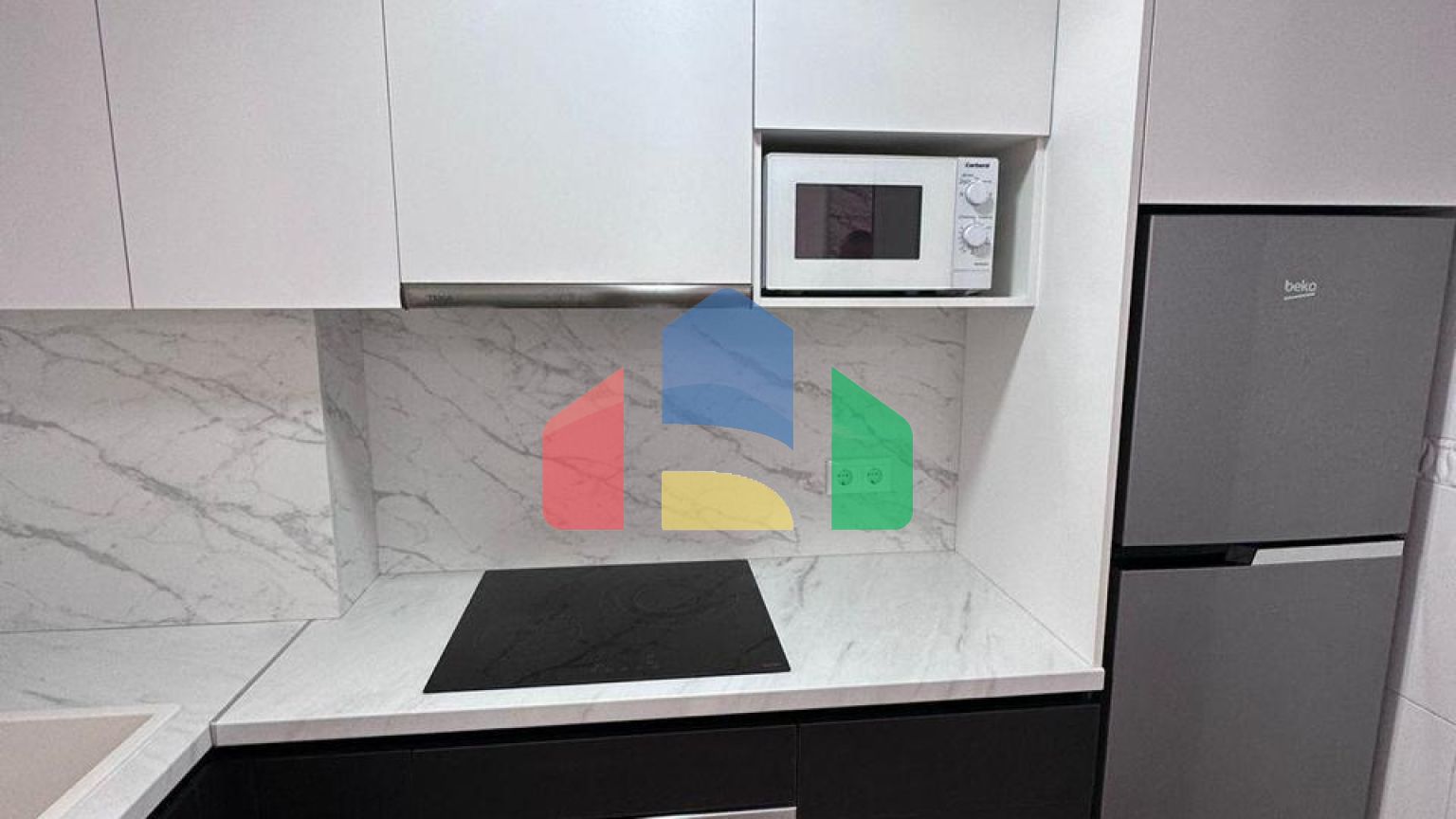 родаётся aпартамент в Торревьехе в районе Playa Del Cura!