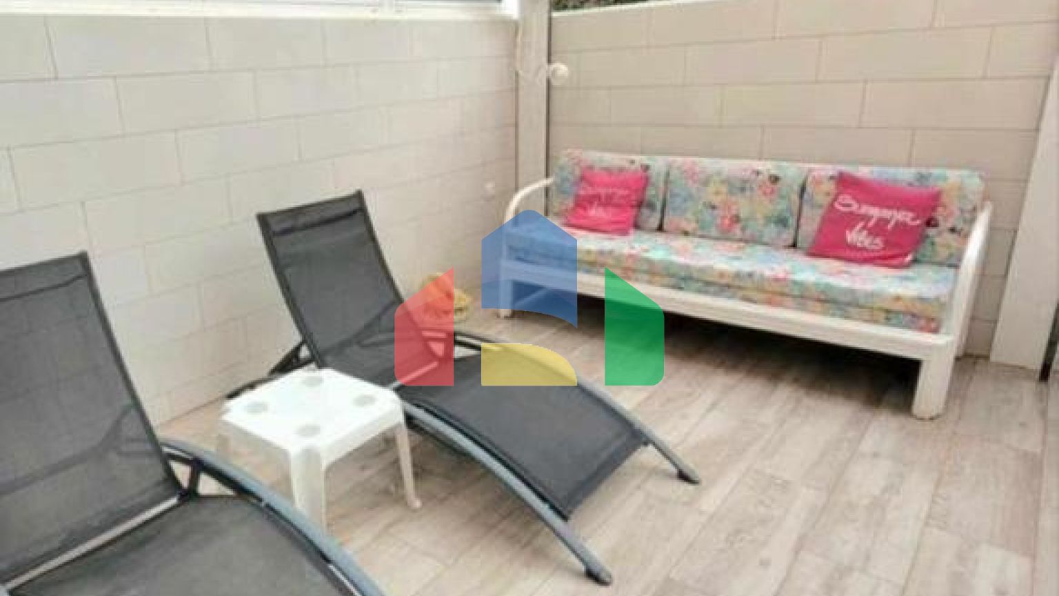 Элегантная резиденция в закрытом комплексе с бассейном и большой террасой