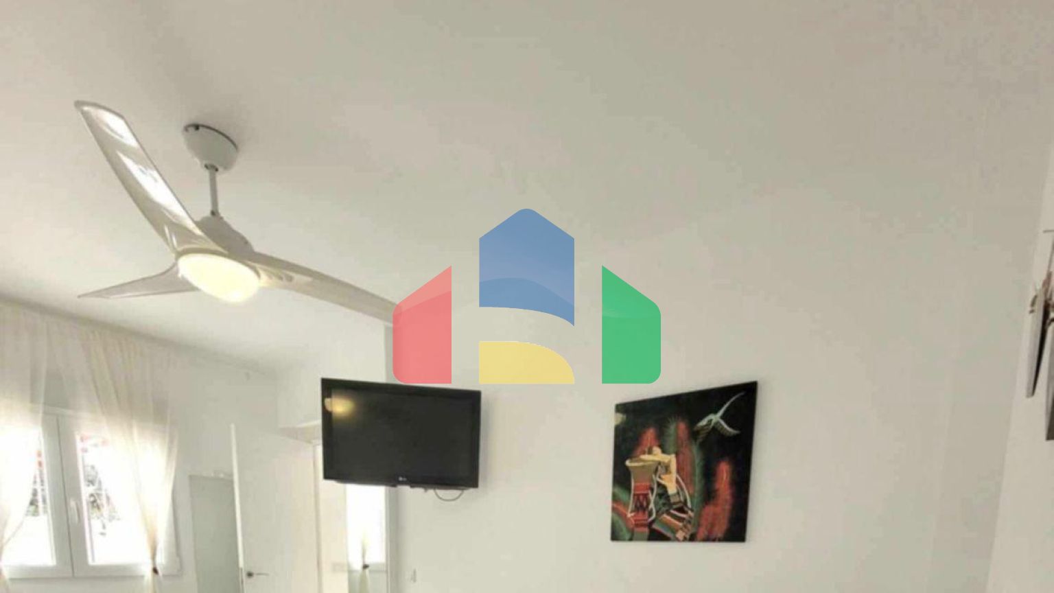 Элегантная резиденция в закрытом комплексе с бассейном и большой террасой