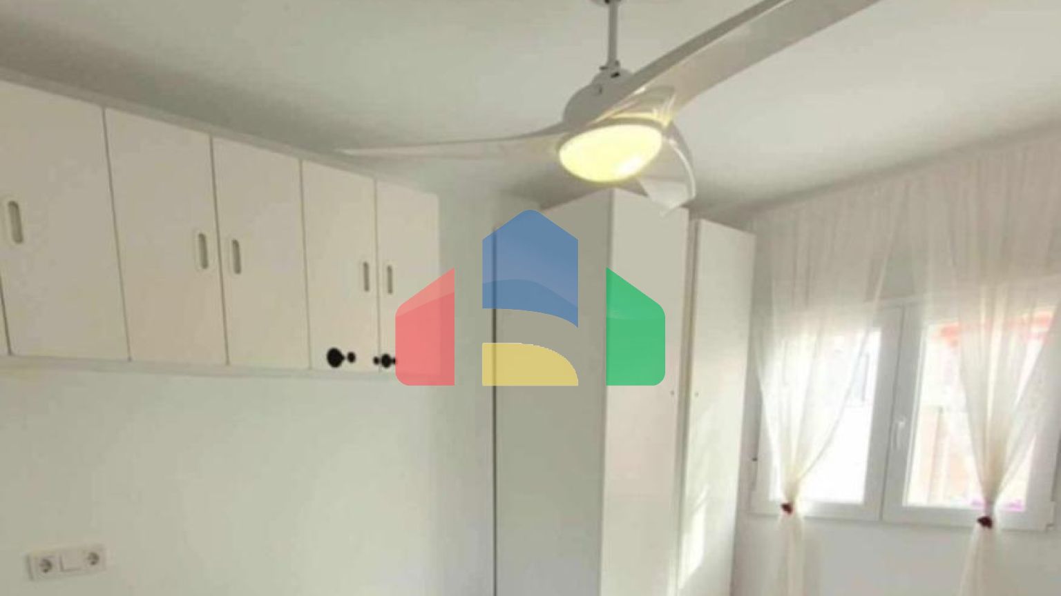 Элегантная резиденция в закрытом комплексе с бассейном и большой террасой