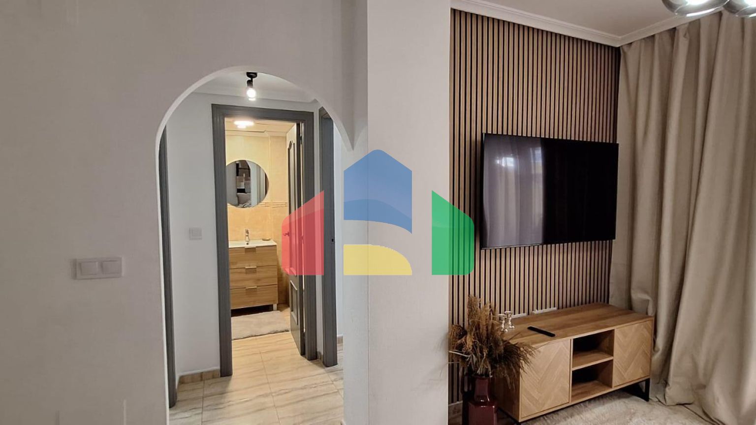 Эксклюзивная квартира с фантастическим дизайном и новым ремонтом: 2спальни, 1ванная,150 м. до пляжа