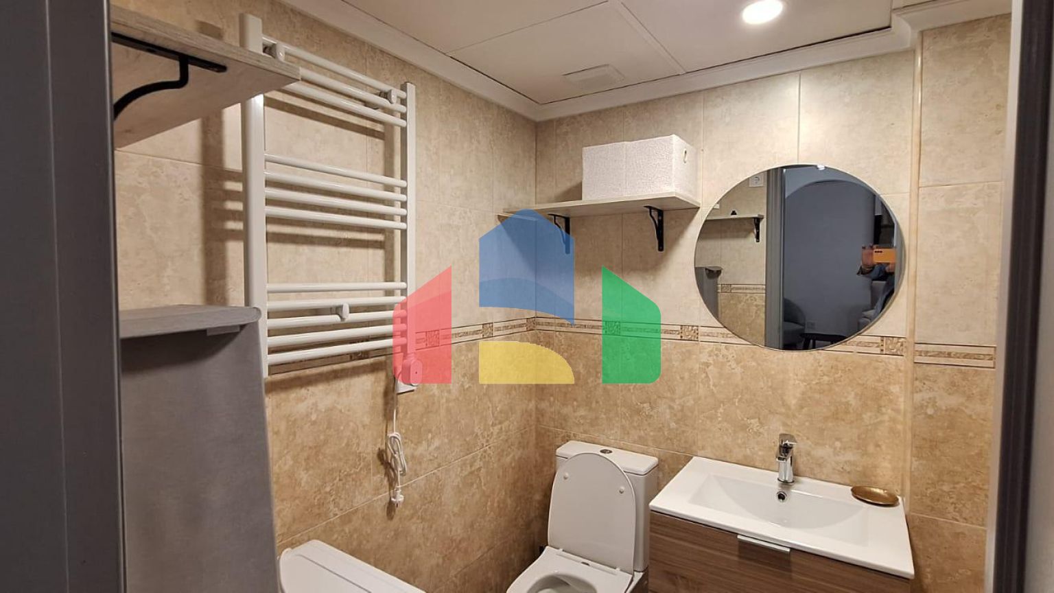 Эксклюзивная квартира с фантастическим дизайном и новым ремонтом: 2спальни, 1ванная,150 м. до пляжа