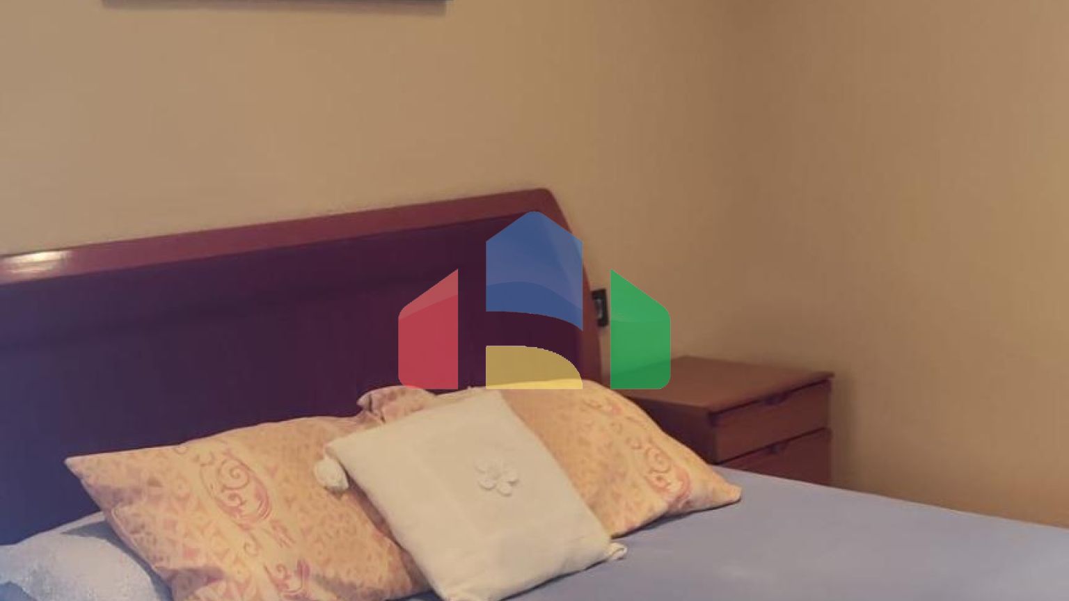 Дом в центре Торревьехи: комфорт и близость к пляжу с тремя спальнями и двумя ванными комнатами