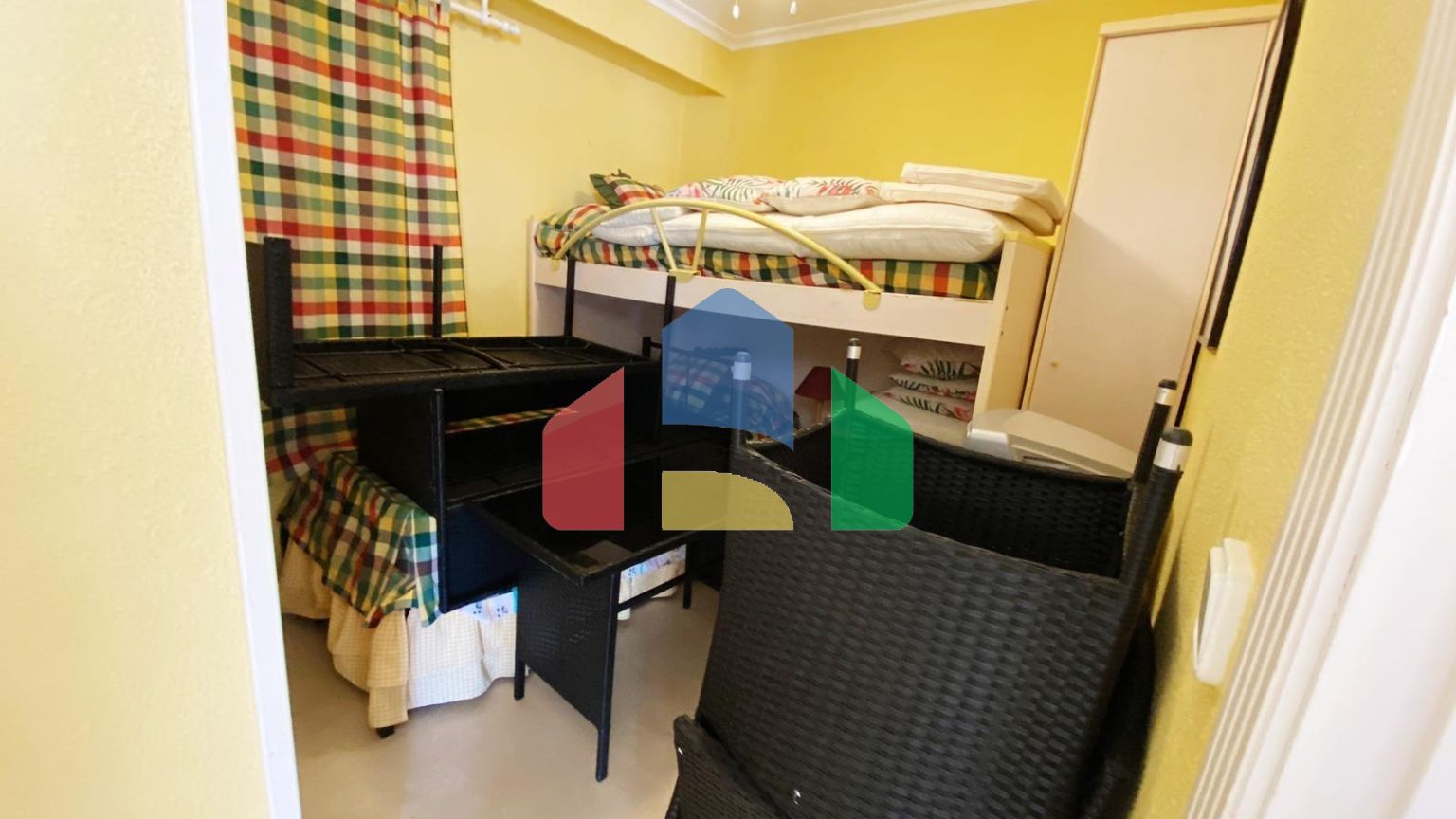 Квартира на первой линии моря, с парко местом