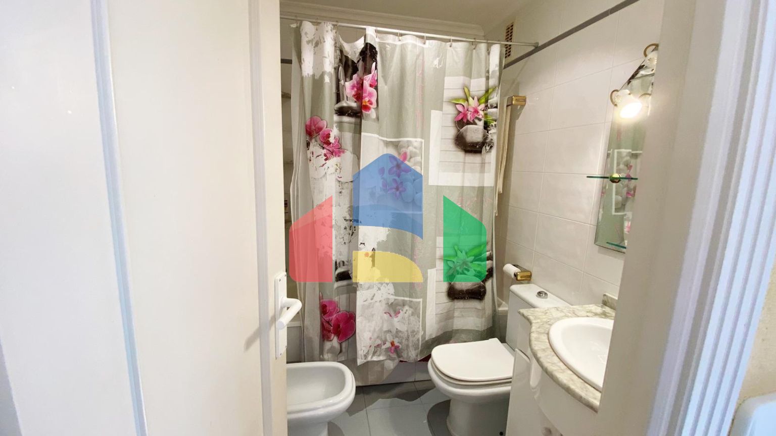 Квартира на первой линии моря, с парко местом