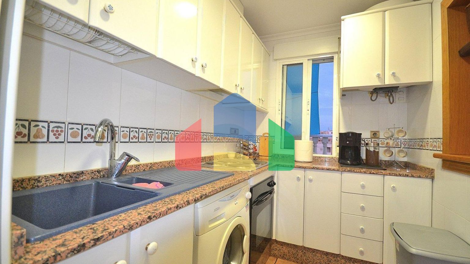 ПЕНТХАУС В ЛУЧШЕМ РАЙОНЕ ТОРРЕВЬЕХЕ. ОГРОМНАЯ ТЕРРАСА. 3 СПАЛЬНИ. 2 ВАННЫЕ КОМНАТЫ.