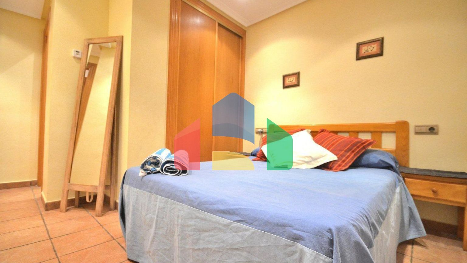 ПЕНТХАУС В ЛУЧШЕМ РАЙОНЕ ТОРРЕВЬЕХЕ. ОГРОМНАЯ ТЕРРАСА. 3 СПАЛЬНИ. 2 ВАННЫЕ КОМНАТЫ.