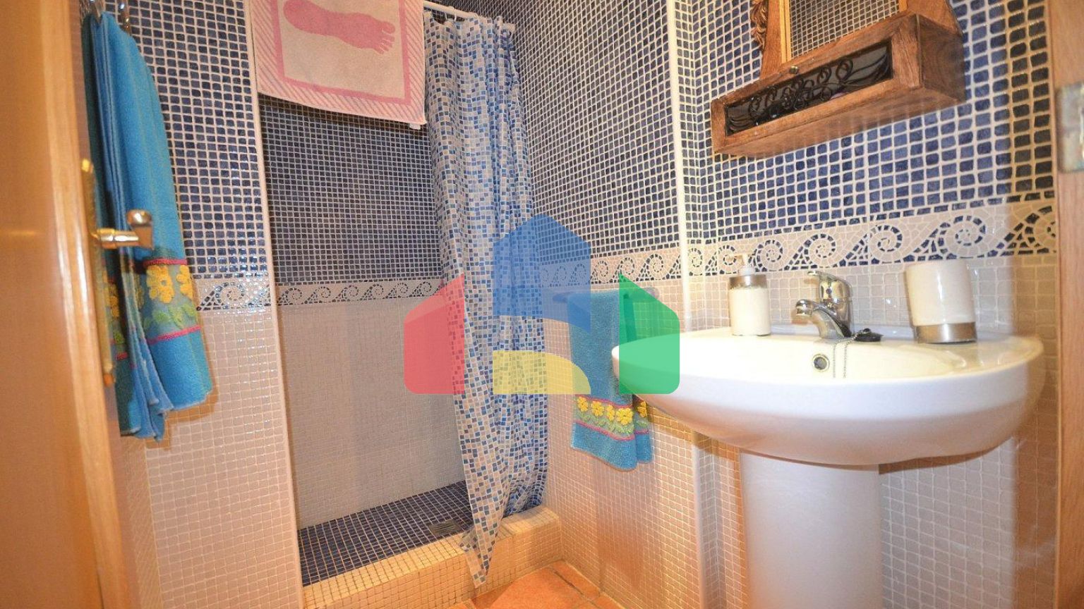 ПЕНТХАУС В ЛУЧШЕМ РАЙОНЕ ТОРРЕВЬЕХЕ. ОГРОМНАЯ ТЕРРАСА. 3 СПАЛЬНИ. 2 ВАННЫЕ КОМНАТЫ.