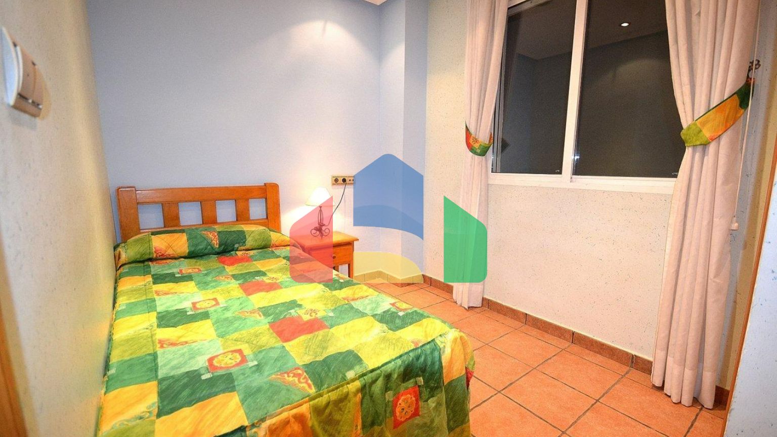 ПЕНТХАУС В ЛУЧШЕМ РАЙОНЕ ТОРРЕВЬЕХЕ. ОГРОМНАЯ ТЕРРАСА. 3 СПАЛЬНИ. 2 ВАННЫЕ КОМНАТЫ.