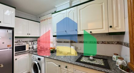 КВАРТИРА В 100 МЕТРАХ ОТ ПЯЖА ДЕЛЬ КУРА. 3 СПАЛЬНИ. 1 ВАННАЯ КОМНАТА. 74 М2.