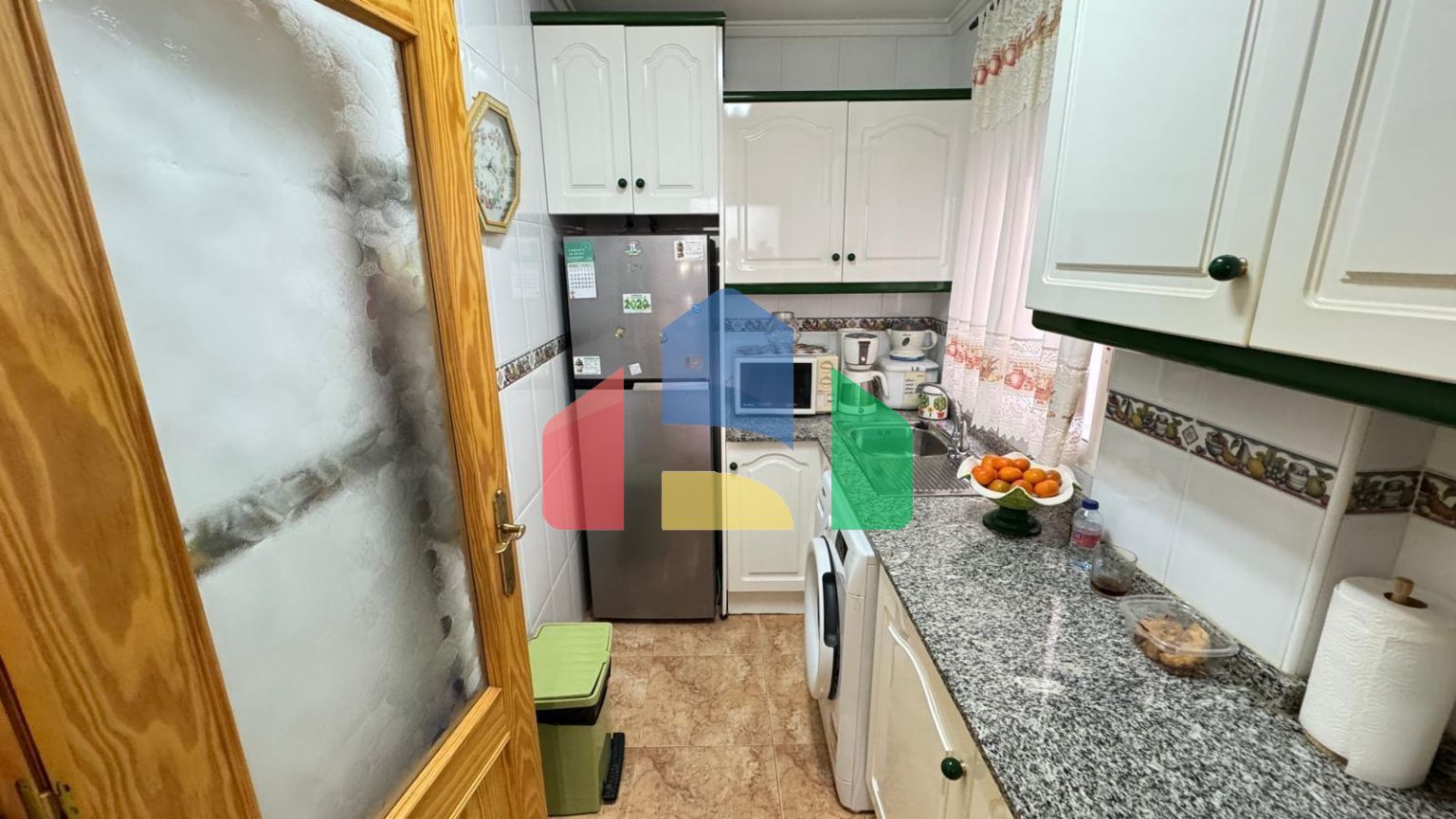 КВАРТИРА В 100 МЕТРАХ ОТ ПЯЖА ДЕЛЬ КУРА. 3 СПАЛЬНИ. 1 ВАННАЯ КОМНАТА. 74 М2.