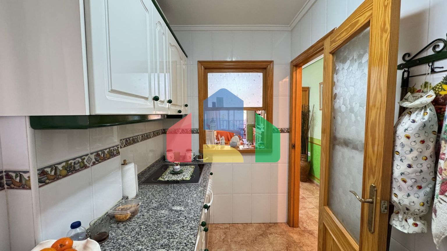 КВАРТИРА В 100 МЕТРАХ ОТ ПЯЖА ДЕЛЬ КУРА. 3 СПАЛЬНИ. 1 ВАННАЯ КОМНАТА. 74 М2.