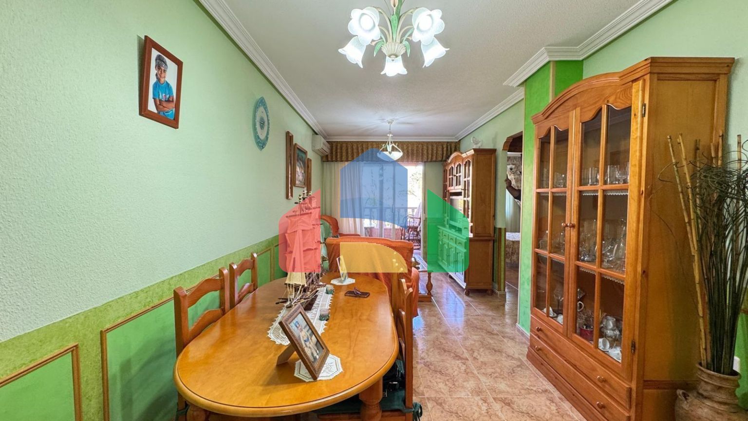 КВАРТИРА В 100 МЕТРАХ ОТ ПЯЖА ДЕЛЬ КУРА. 3 СПАЛЬНИ. 1 ВАННАЯ КОМНАТА. 74 М2.