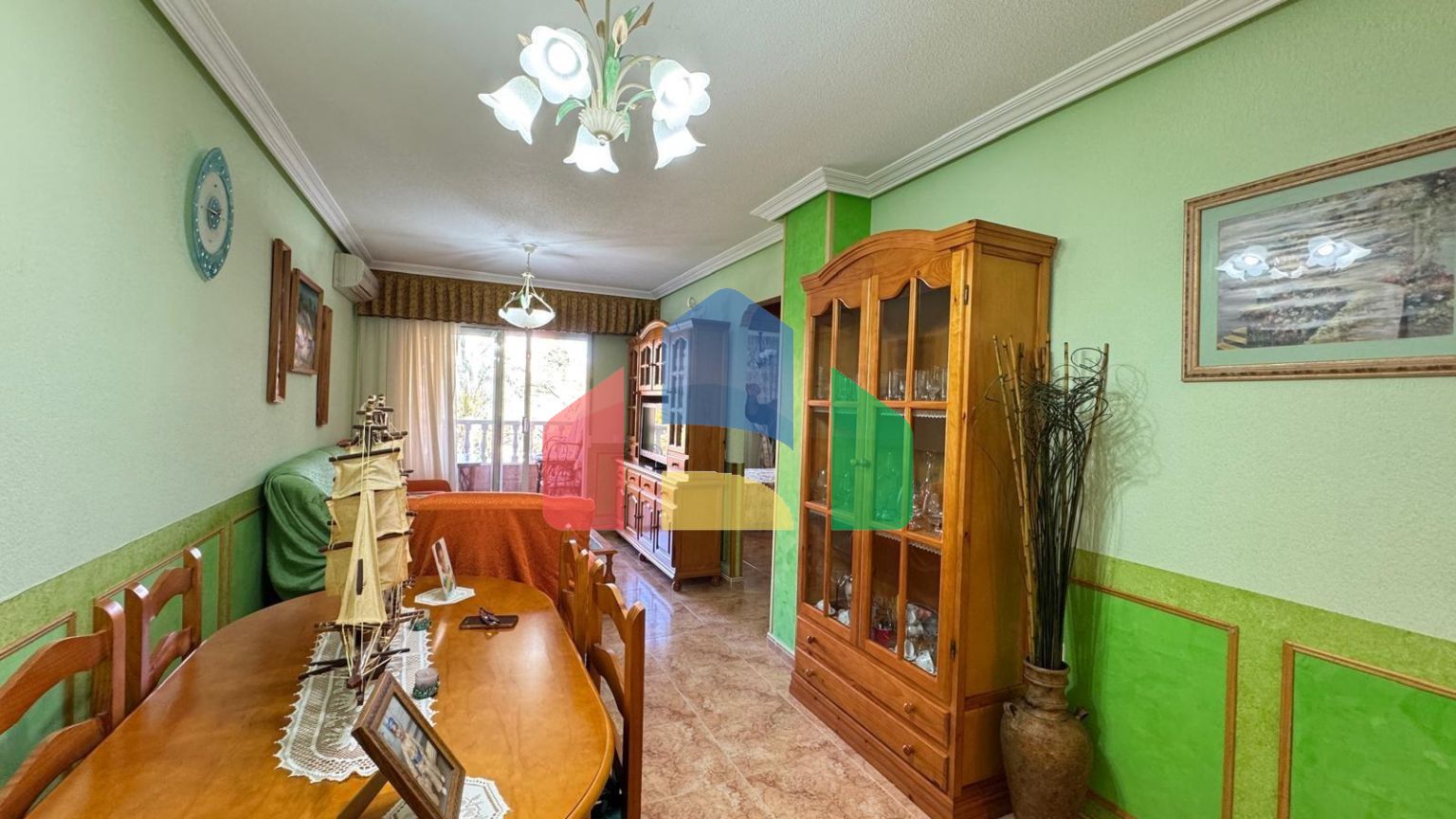 КВАРТИРА В 100 МЕТРАХ ОТ ПЯЖА ДЕЛЬ КУРА. 3 СПАЛЬНИ. 1 ВАННАЯ КОМНАТА. 74 М2.