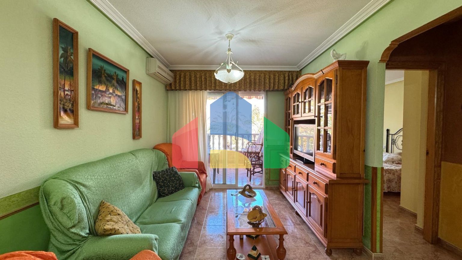 КВАРТИРА В 100 МЕТРАХ ОТ ПЯЖА ДЕЛЬ КУРА. 3 СПАЛЬНИ. 1 ВАННАЯ КОМНАТА. 74 М2.