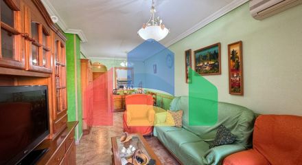 КВАРТИРА В 100 МЕТРАХ ОТ ПЯЖА ДЕЛЬ КУРА. 3 СПАЛЬНИ. 1 ВАННАЯ КОМНАТА. 74 М2.