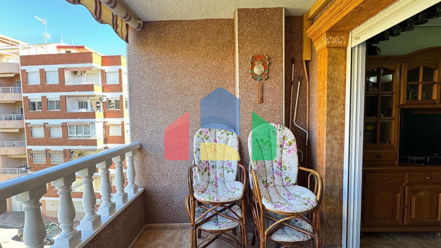 КВАРТИРА В 100 МЕТРАХ ОТ ПЯЖА ДЕЛЬ КУРА. 3 СПАЛЬНИ. 1 ВАННАЯ КОМНАТА. 74 М2.