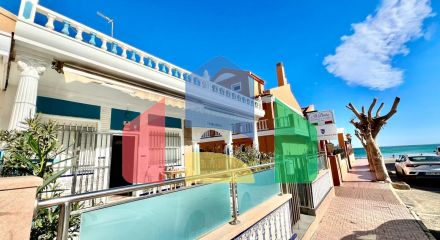 Semi-detached chalet on the second line of La Mata beach (Torrevieja)