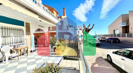 Semi-detached chalet on the second line of La Mata beach (Torrevieja)
