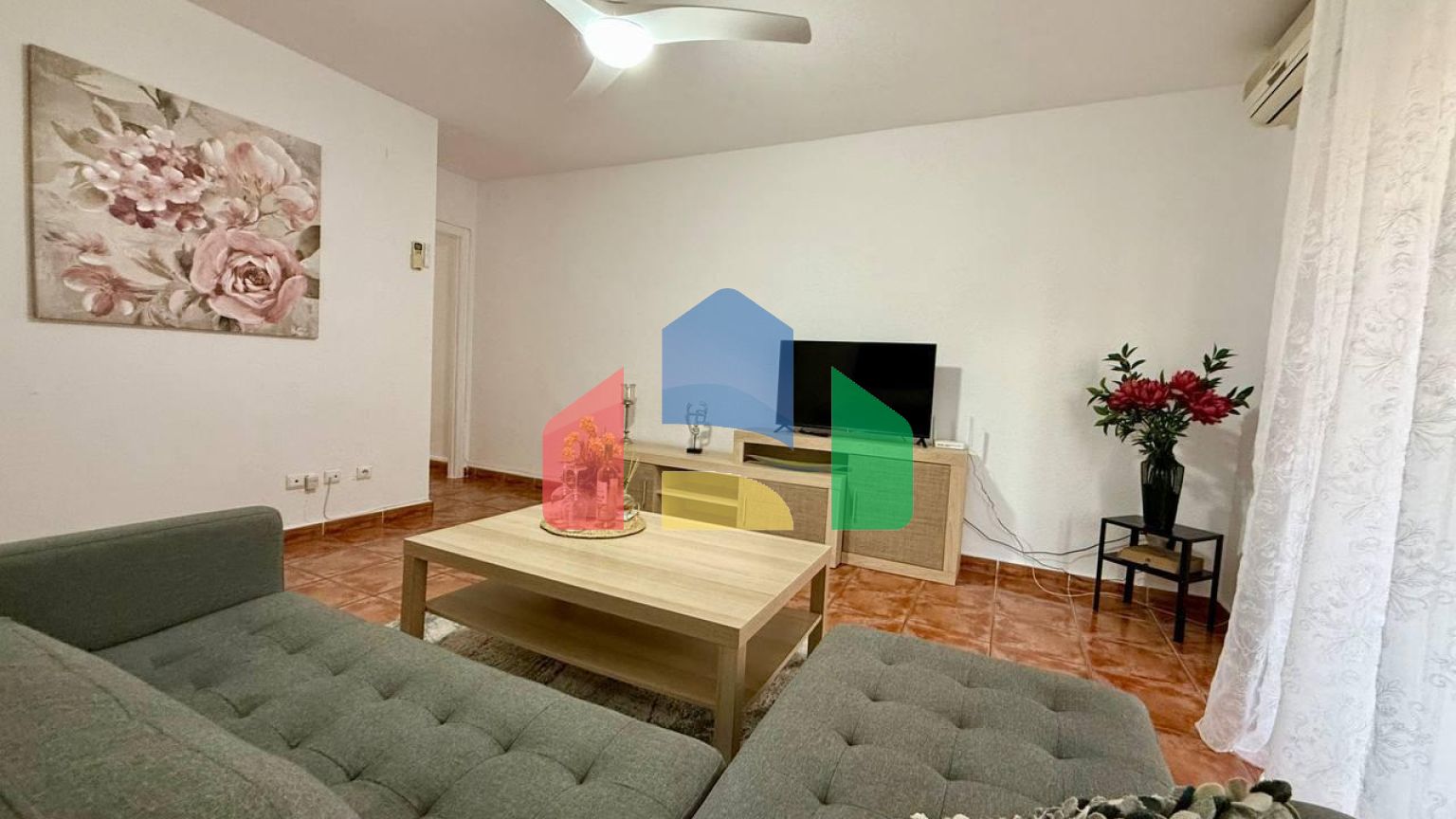 Эксклюзивная квартира с 2 спальнями и 3 террасами — Ref A10245.