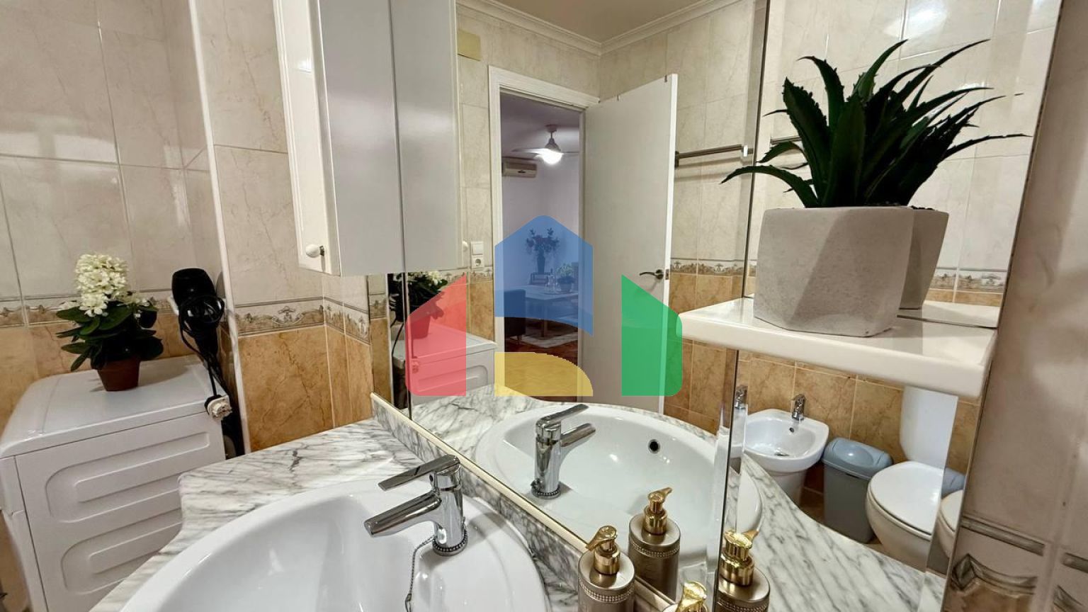 Эксклюзивная квартира с 2 спальнями и 3 террасами — Ref A10245.