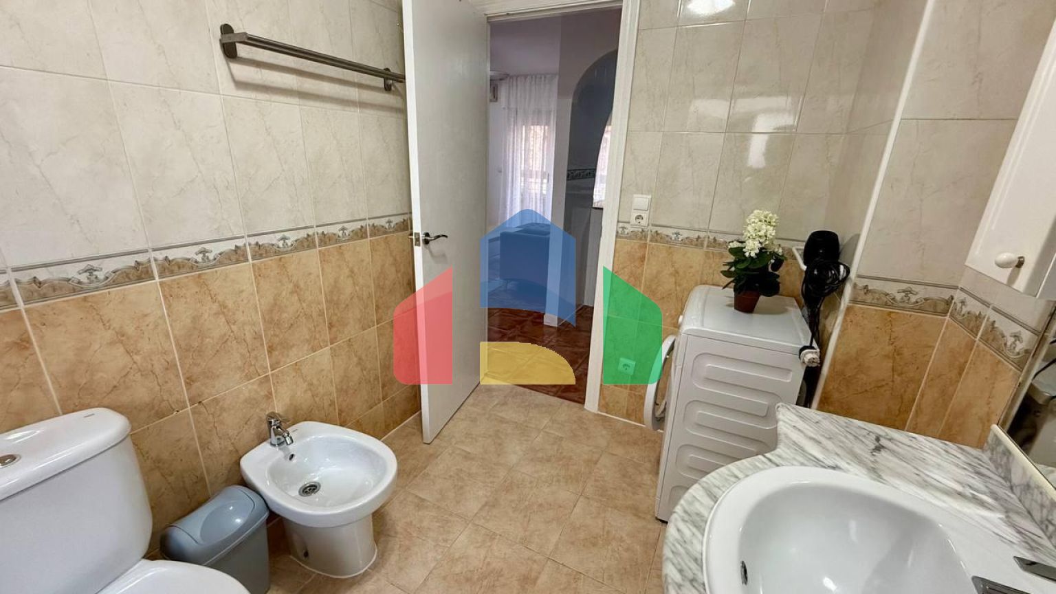 Эксклюзивная квартира с 2 спальнями и 3 террасами — Ref A10245.