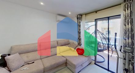 Cozy Semi-Renovated Apartment in Playa del Cura, Torrevieja with 2 BEDROOMS and 1 BATHROOM plus two STORAGE ROOMS just a short walk to the beach.