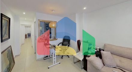 Cozy Semi-Renovated Apartment in Playa del Cura, Torrevieja with 2 BEDROOMS and 1 BATHROOM plus two STORAGE ROOMS just a short walk to the beach.