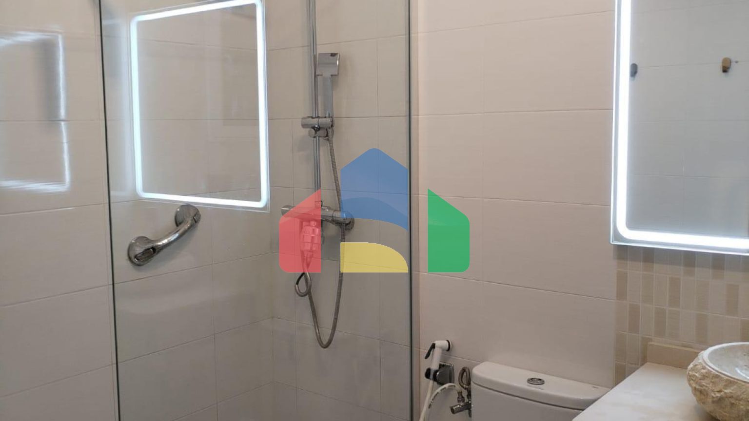 Уютная полуремонтированная квартира на пляже Кура, Торовьеха 2 СПАЛЬНИ 1 ВАННАЯ И 2 СКЛАДА в 500 метрах от пляжа