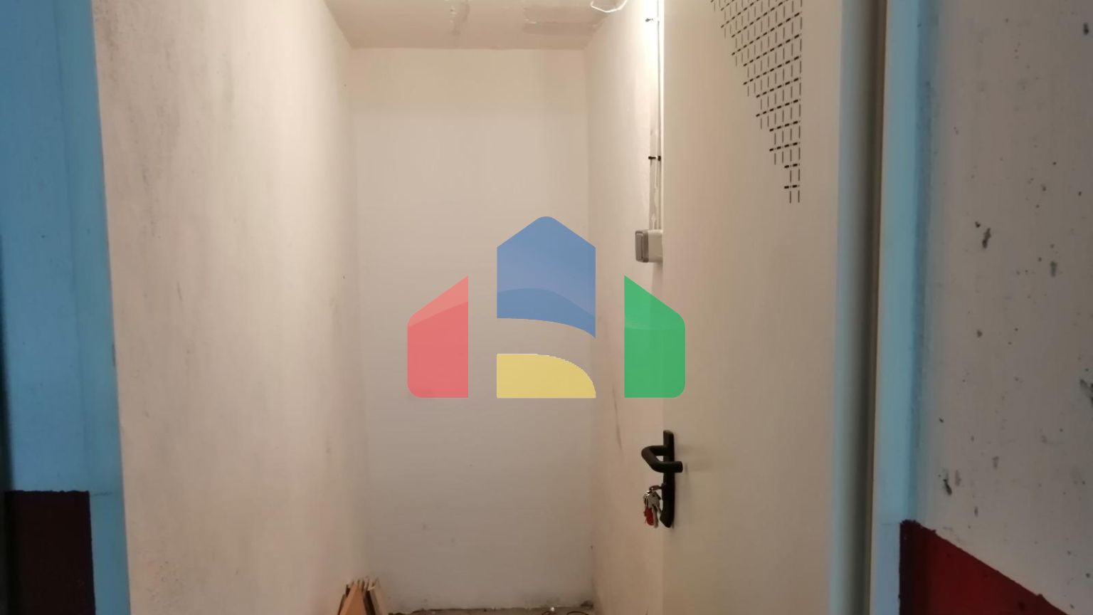 Уютная полуремонтированная квартира на пляже Кура, Торовьеха 2 СПАЛЬНИ 1 ВАННАЯ И 2 СКЛАДА в 500 метрах от пляжа