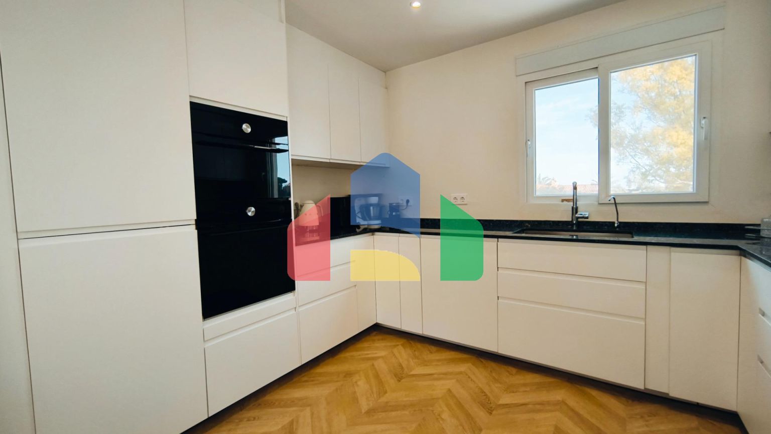 Огромная полностью отремонтированная вилла в Los Balcones, Torrevieja