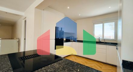 Огромная полностью отремонтированная вилла в Los Balcones, Torrevieja