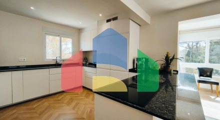 Огромная полностью отремонтированная вилла в Los Balcones, Torrevieja