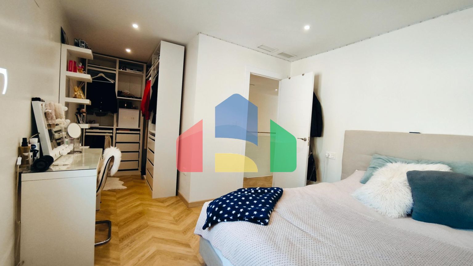 Огромная полностью отремонтированная вилла в Los Balcones, Torrevieja