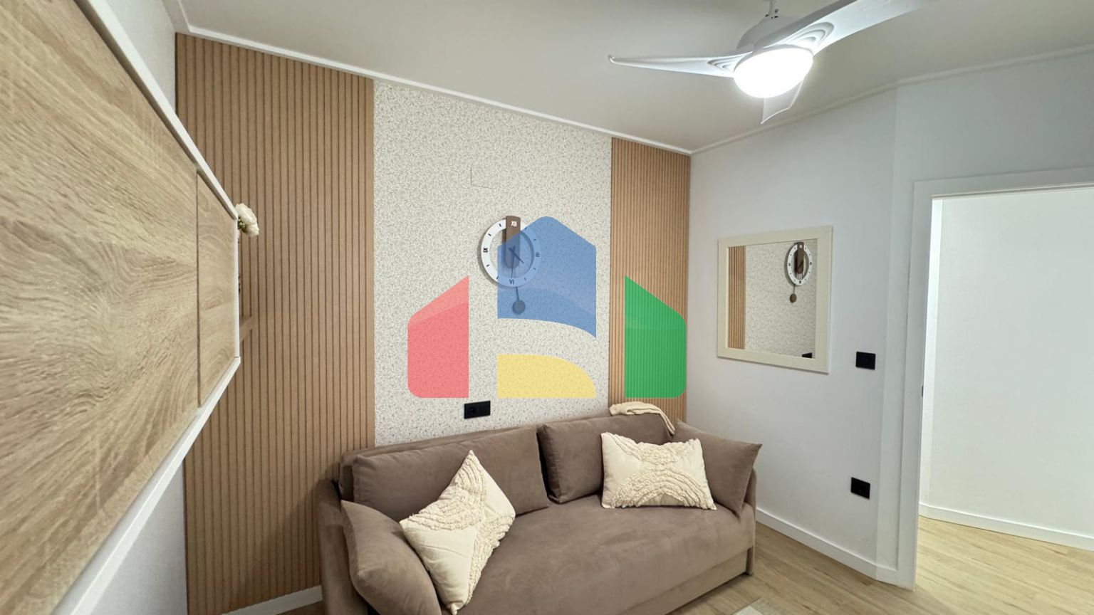 КВАРТИРА ПОСЛЕ РЕМОНТА В 400 МЕТРАХ ОТ ПЛЯЖА И ПОРТА. 3 СПАЛЬНИ. 2 ВАННЫЕ. С КЛАДОВКОЙ 17 М2.