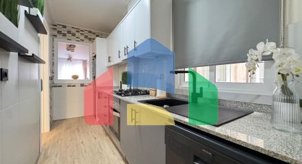 КВАРТИРА ПОСЛЕ РЕМОНТА В 400 МЕТРАХ ОТ ПЛЯЖА И ПОРТА. 3 СПАЛЬНИ. 2 ВАННЫЕ. С КЛАДОВКОЙ 17 М2. КВАРТИРА ПОСЛЕ РЕМОНТА В 400 МЕТРАХ ОТ ПЛЯЖА И ПОРТА. 3 СПАЛЬНИ. 2 ВАННЫЕ. С КЛАДОВКОЙ 17 М2.