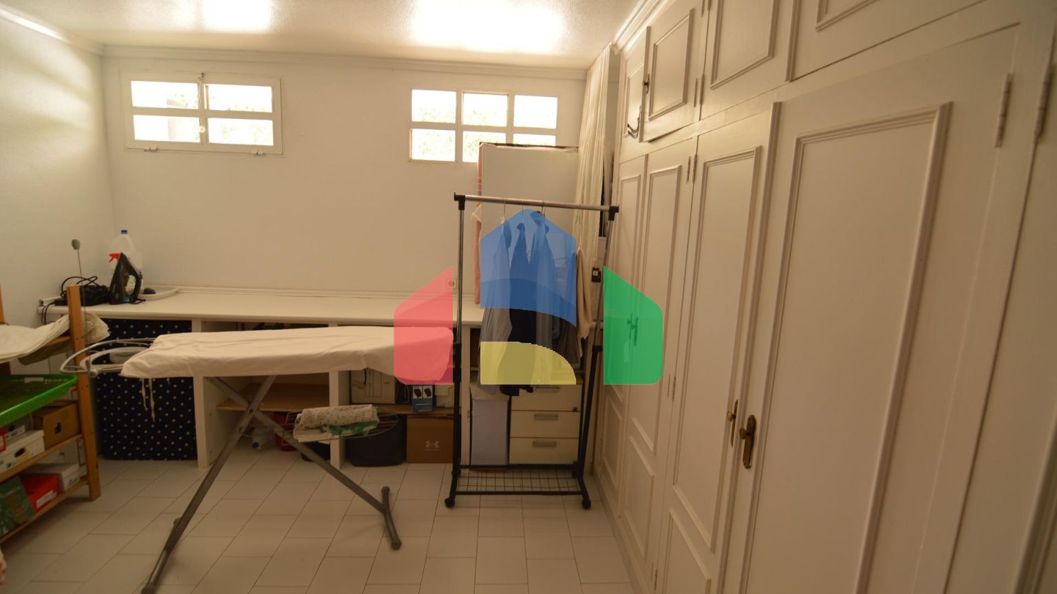 Впечатляющая отремонтированная вилла в урбанизации Торрета Флорида