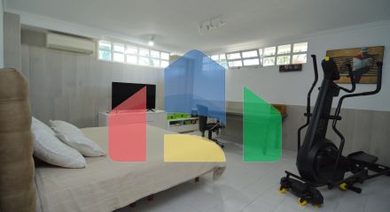 Впечатляющая отремонтированная вилла в урбанизации Торрета Флорида