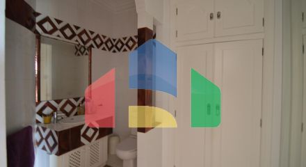 Впечатляющая отремонтированная вилла в урбанизации Торрета Флорида