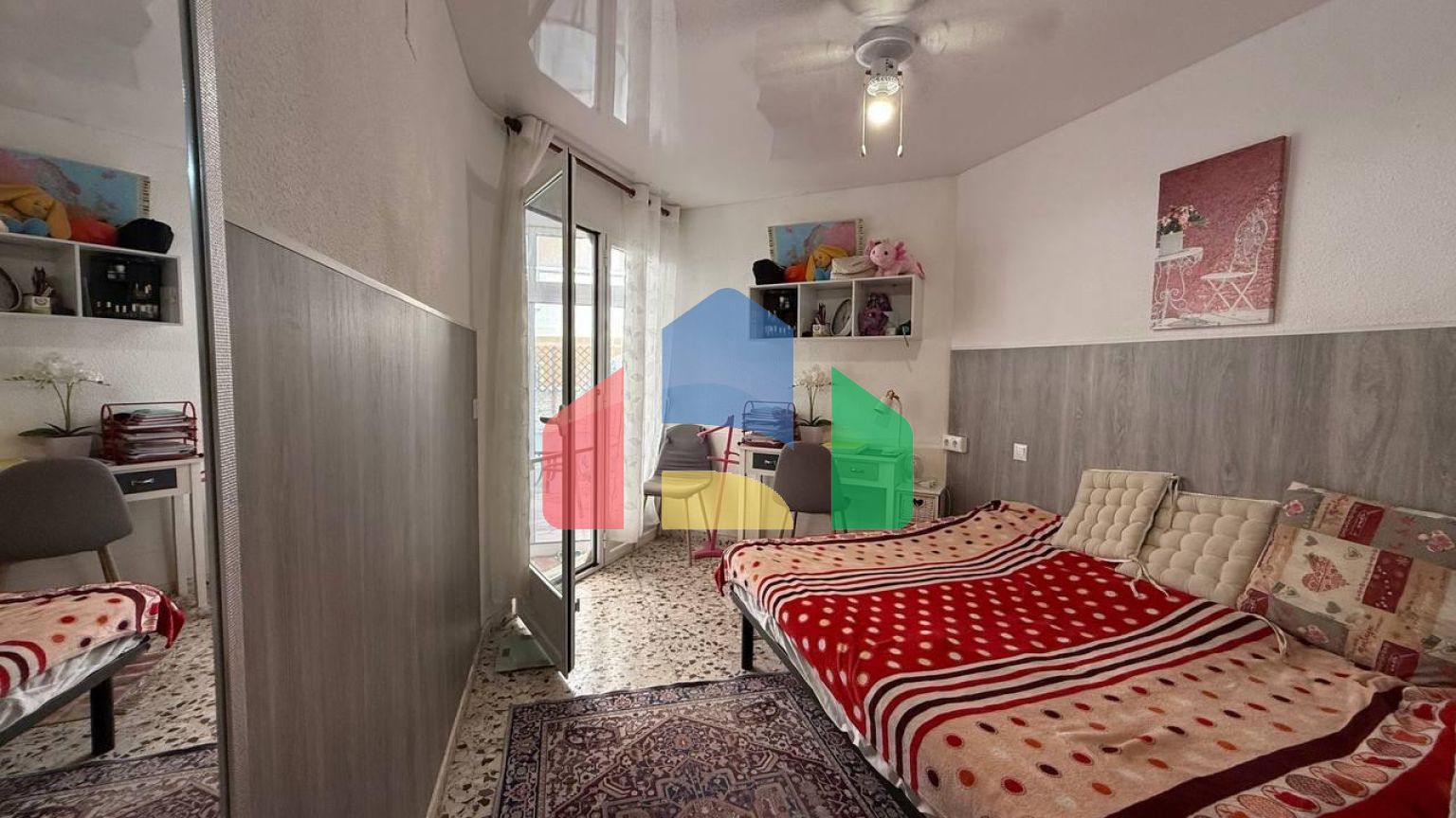 Эксклюзивное бунгало на первом этаже, после ремонта, с 2 спальнями, 1 ванной комнатой и парковкой