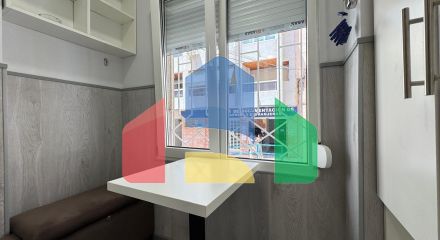 АПАРТАМЕНТЫ ПОСЛЕ РЕМОНТА В 350 МЕТРАХ ОТ ПЛЯЖА. 2 СПАЛЬНИ. 2 ВАННЫЕ КОМНАТЫ. КВАРТИРА РАЗДЕЛЕНА НА ДВЕ СТУДИИ ДЛ