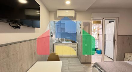 АПАРТАМЕНТЫ ПОСЛЕ РЕМОНТА В 350 МЕТРАХ ОТ ПЛЯЖА. 2 СПАЛЬНИ. 2 ВАННЫЕ КОМНАТЫ. КВАРТИРА РАЗДЕЛЕНА НА ДВЕ СТУДИИ ДЛ