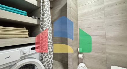 АПАРТАМЕНТЫ ПОСЛЕ РЕМОНТА В 350 МЕТРАХ ОТ ПЛЯЖА. 2 СПАЛЬНИ. 2 ВАННЫЕ КОМНАТЫ. КВАРТИРА РАЗДЕЛЕНА НА ДВЕ СТУДИИ ДЛ