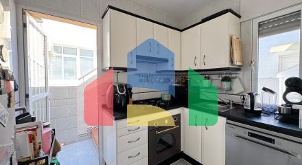 БУНГАЛО ВЕРХНИЙ ЭТАЖ ПОСЛЕ РЕМОНТА У ПРИВАТНЫМ СОЛЯРИЕМ 42 М2. 2 СПАЛЬНИ. 1 ВАННАЯ. ПЛОЩАДЪ 51 М2.